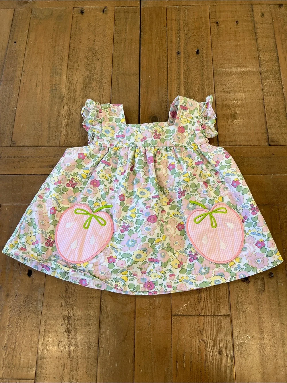 Stitchy fish strawberry pocket floral bloomer and top matching set 9 months - Picture 2 of 9